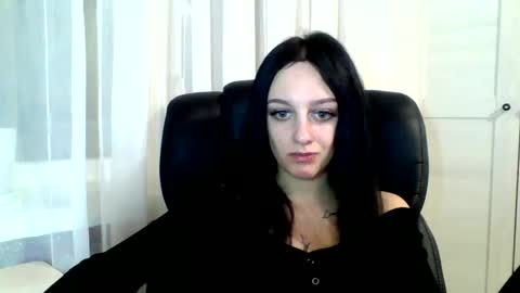 Snapshot of blacky_berry chatting on January 23, 2025, 4:59 pm Ivy online show from January 23, 2025, 4:59 pm