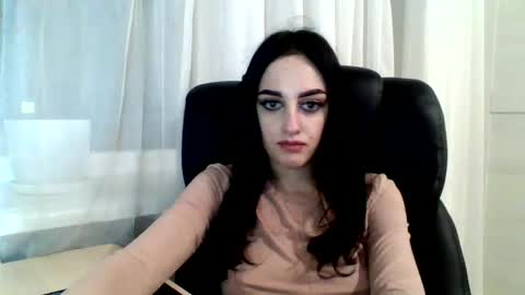 Snapshot of blacky_berry chatting on January 27, 2025, 5:26 pm Ivy online show from January 27, 2025, 5:26 pm
