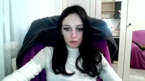 Snapshot of blacky_berry chatting on February 4, 2025, 4:18 pm Ivy online show from February 4, 2025, 4:18 pm