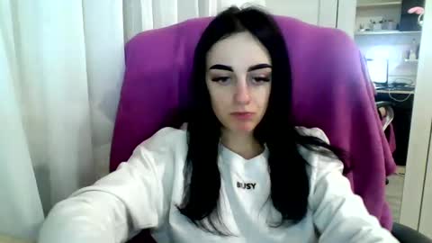 Snapshot of blacky_berry chatting on February 13, 2025, 4:50 pm Ivy online show from February 13, 2025, 4:50 pm