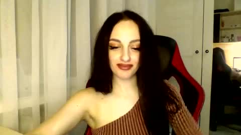 Snapshot of blacky_berry chatting on March 7, 2025, 9:38 pm Ivy online show from March 7, 2025, 9:38 pm