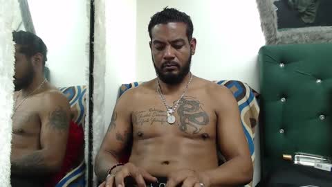 Snapshot of blade_foxx chatting on January 22, 2025, 12:27 am Richard online show from January 22, 2025, 12:27 am