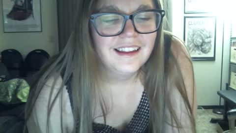 Snapshot of bladesizzo3111 chatting on December 25, 2024, 6:20 am bladesizzo3111 online show from December 25, 2024, 6:20 am