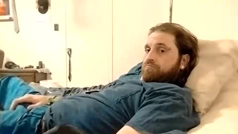 Snapshot of blahblam420 chatting on October 8, 2025, 10:13 am blahblam420 online show from October 8, 2025, 10:13 am