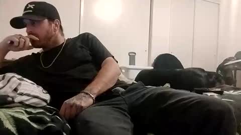 Snapshot of blahblam420 chatting on October 29, 2025, 7:10 am blahblam420 online show from October 29, 2025, 7:10 am