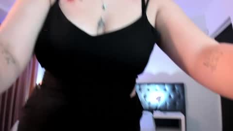 Snapshot of blair_red_ chatting on April 20, 2026, 11:57 am blair_red_ online show from April 20, 2026, 11:57 am