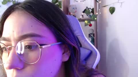   online show from February 10, 2025, 12:18 pm