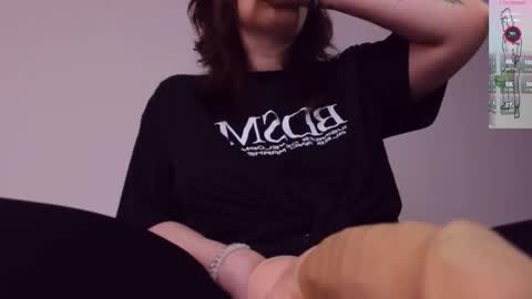 Britney online show from September 17, 2025, 9:44 am