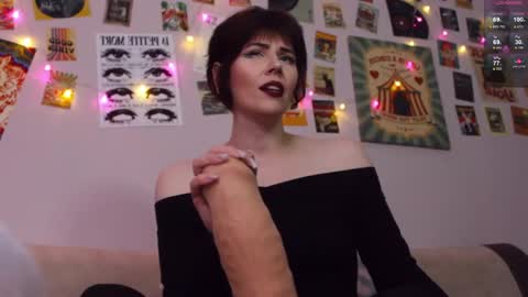 Britney online show from April 18, 2026, 7:07 pm