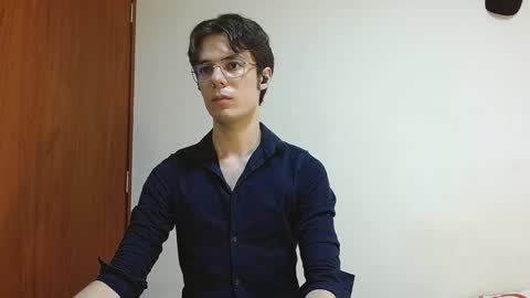 Snapshot of blakeshatter chatting on December 4, 2024, 6:11 am blakeshatter online show from December 4, 2024, 6:11 am