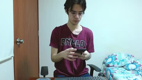 Snapshot of blakeshatter chatting on January 7, 2025, 12:52 pm blakeshatter online show from January 7, 2025, 12:52 pm