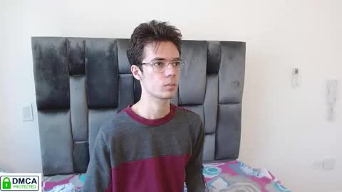 Snapshot of blakeshatter chatting on November 17, 2025, 1:17 pm blakeshatter online show from November 17, 2025, 1:17 pm