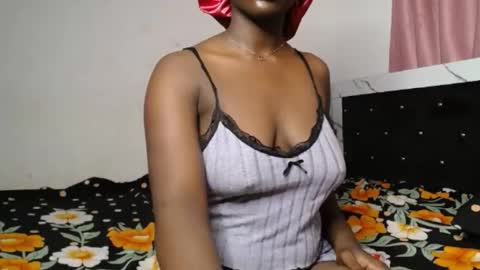 Snapshot of blavck_barbie chatting on March 3, 2026, 5:24 am Tatiana online show from March 3, 2026, 5:24 am