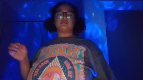 Snapshot of blessica_eddieluv6996 chatting on January 8, 2026, 11:29 pm BLESSICA EDDIE LOVE online show from January 8, 2026, 11:29 pm