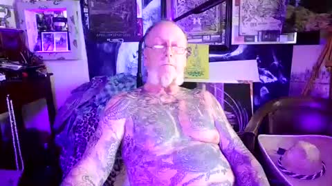 Snapshot of blindsurfer780299 chatting on July 22, 2026, 8:39 am blindsurfer780299 online show from July 22, 2026, 8:39 am