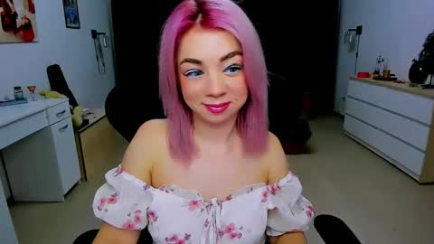 Nicole online show from December 4, 2024, 4:10 am