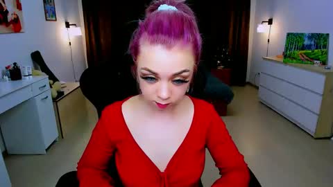 Nicole online show from December 30, 2024, 11:59 am