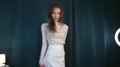 Emily online show from December 20, 2025, 11:06 am