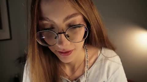  LiLy online show from September 16, 2025, 4:52 pm