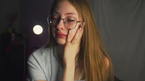  LiLy online show from December 22, 2025, 3:09 pm