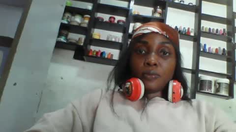 Snapshot of blktulipsxx chatting on June 19, 2026, 11:36 am Lola online show from June 19, 2026, 11:36 am