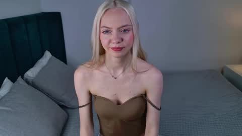 Snapshot of blondagent chatting on September 20, 2025, 1:23 pm you can call me Melissa online show from September 20, 2025, 1:23 pm