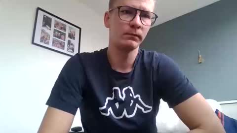 Snapshot of blondapollonl chatting on November 3, 2025, 9:32 am Apollo online show from November 3, 2025, 9:32 am