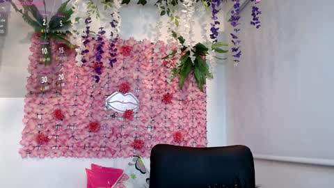 Snapshot of blonde_squirt_ chatting on January 29, 2025, 5:40 am blonde_squirt_ online show from January 29, 2025, 5:40 am