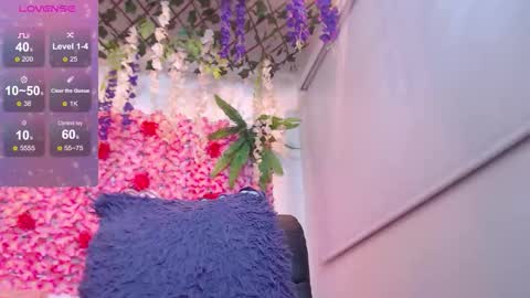 blonde_squirt_ online show from February 13, 2026, 10:22 am