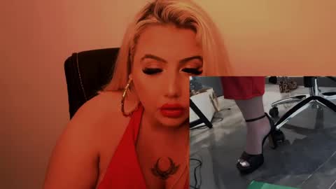 blondedolltia online show from July 9, 2026, 6:28 am