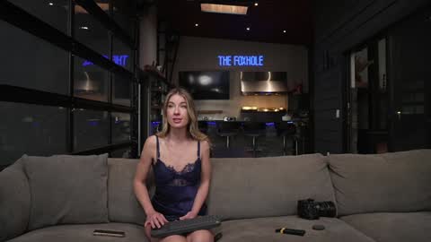 Snapshot of blondefoxsilverfox chatting on February 13, 2026, 4:58 pm blondefoxsilverfox online show from February 13, 2026, 4:58 pm