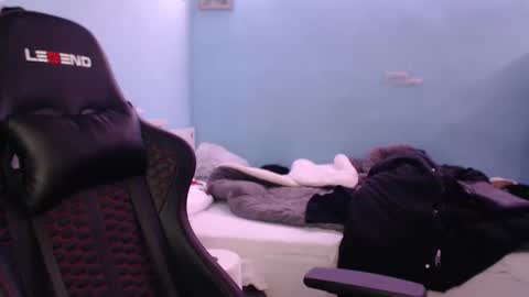 Snapshot of blondmusie chatting on October 14, 2025, 7:47 pm CAT online show from October 14, 2025, 7:47 pm