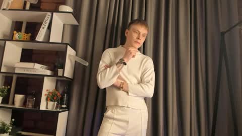 Alik online show from April 13, 2026, 9:31 pm