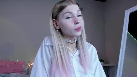 blondy_fina online show from March 11, 2026, 8:42 am