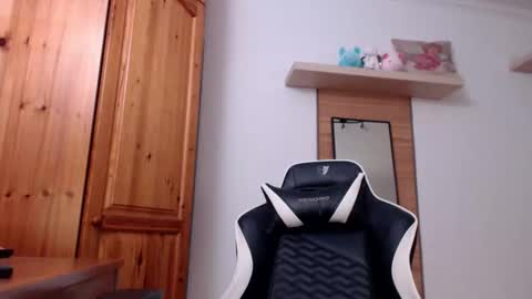 blondyelena online show from December 23, 2025, 6:55 am