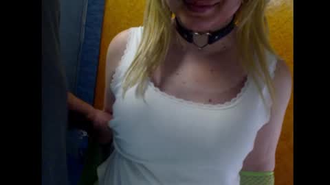 Snapshot of blontsex chatting on April 11, 2026, 8:13 pm Blontsex online show from April 11, 2026, 8:13 pm