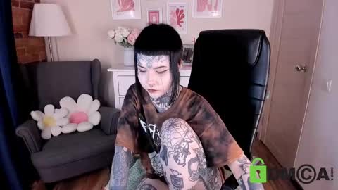 Snapshot of blood__mary chatting on May 2, 2026, 10:20 am Mary online show from May 2, 2026, 10:20 am