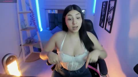 bloom_winxx online show from February 16, 2026, 3:02 am