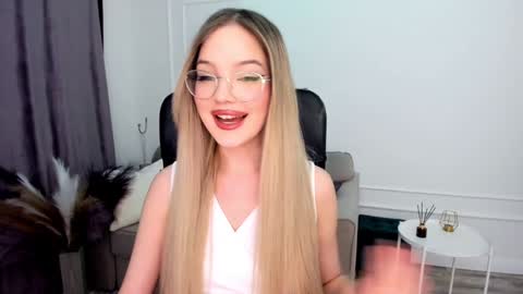 Sophia online show from January 19, 2025, 8:09 pm