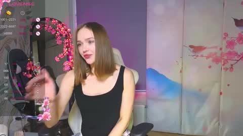 Snapshot of bloominglucy chatting on October 21, 2025, 1:23 pm lucy  online show from October 21, 2025, 1:23 pm