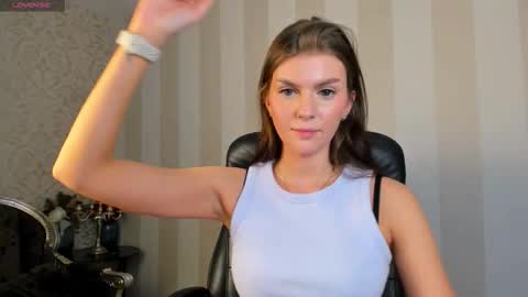 Vanessa online show from February 8, 2026, 1:03 pm