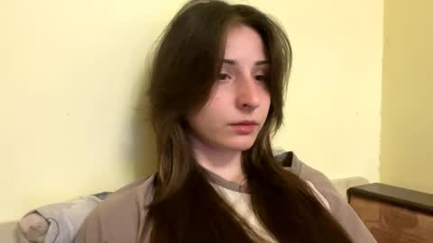 bloomsakuraa online show from April 12, 2026, 5:18 pm