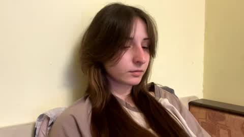 bloomsakuraa online show from April 15, 2026, 5:20 pm