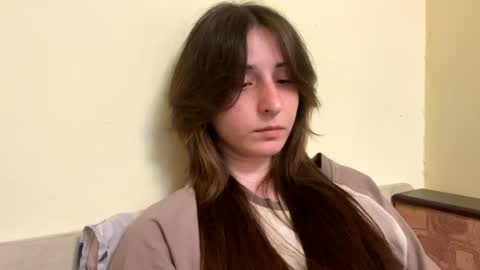 bloomsakuraa online show from April 15, 2026, 7:58 pm