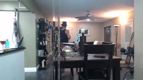 Wyatt online show from October 31, 2025, 9:38 pm