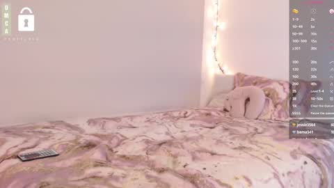 Snapshot of blue_nebula chatting on February 21, 2025, 1:44 am Blue online show from February 21, 2025, 1:44 am