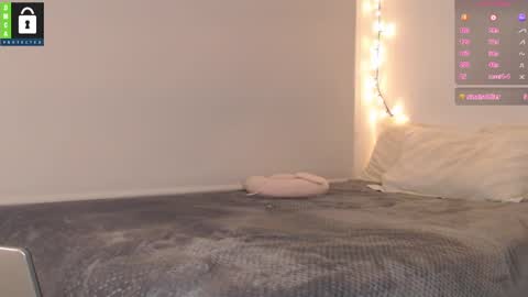 Snapshot of blue_nebula chatting on March 9, 2025, 12:10 am Blue online show from March 9, 2025, 12:10 am