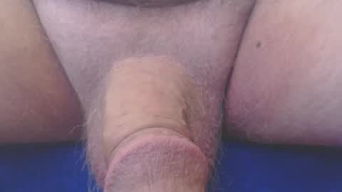 bluebee420 online show from March 5, 2025, 10:11 am