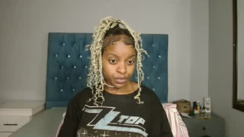 Snapshot of bluedi622952 chatting on June 24, 2026, 7:13 pm Tee online show from June 24, 2026, 7:13 pm