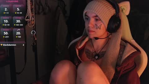 Snapshot of bluedweeb chatting on January 9, 2025, 6:17 am Blue online show from January 9, 2025, 6:17 am